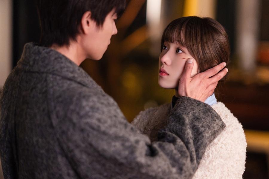 Lee Sung Kyung And Chae Jong Hyeop's Romance Heats Up On "In Your Radiant Season"