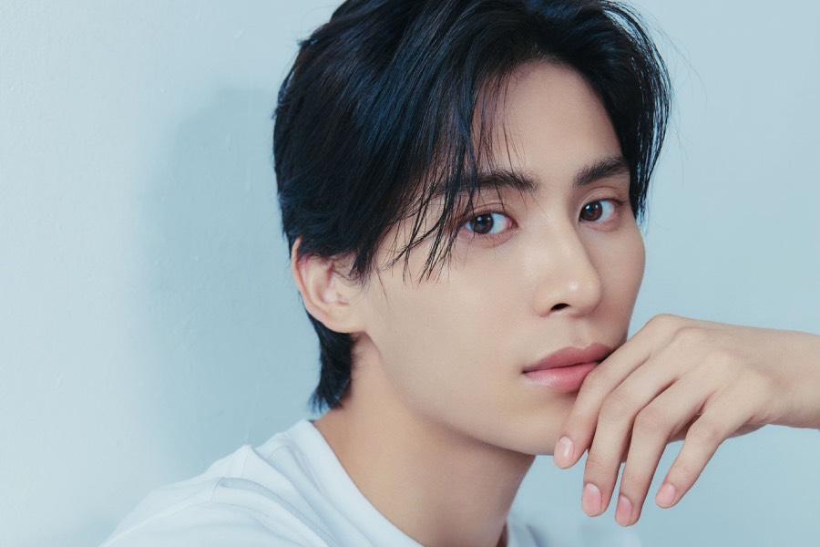 SF9's Taeyang Announces Military Enlistment Date